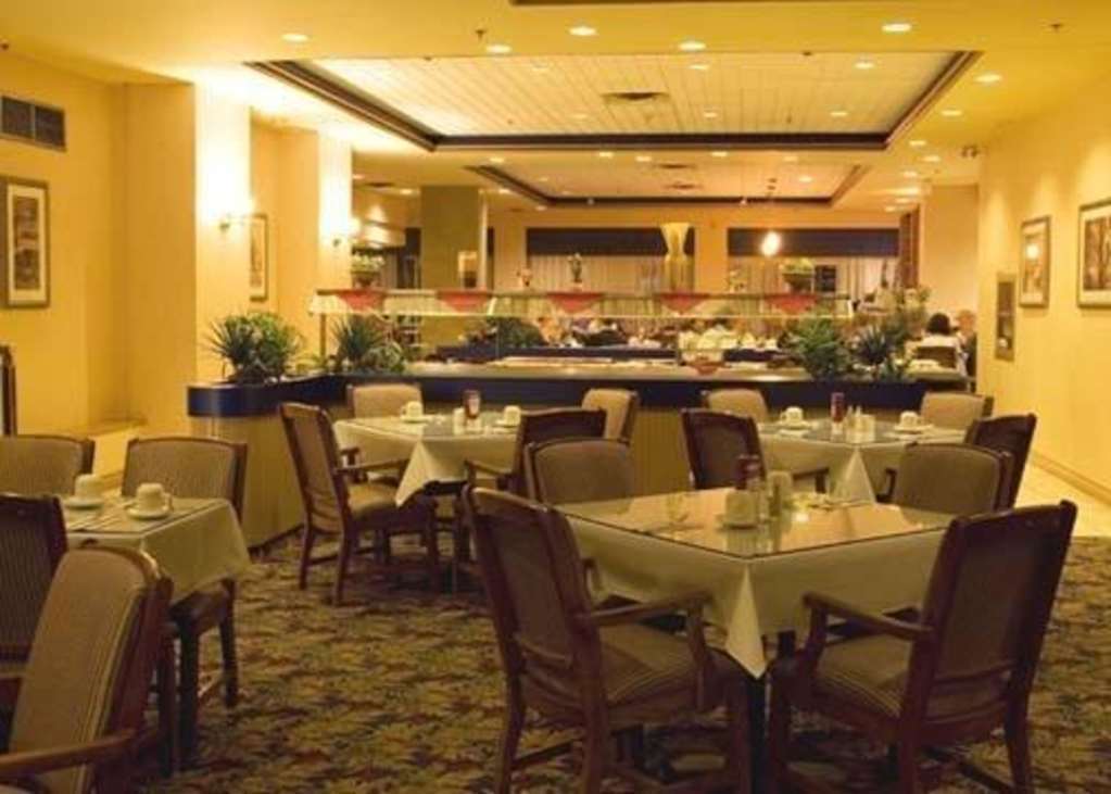 Four Points By Sheraton Toronto Airport East Restaurant photo